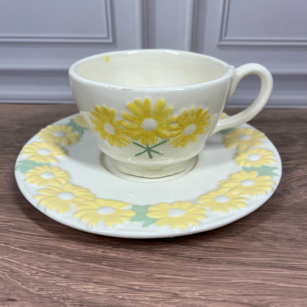 Handmade Ceramic Daisy Tea Cup and Saucer Yellow White Floral 2pc Set Signed - Picture 3 of 16